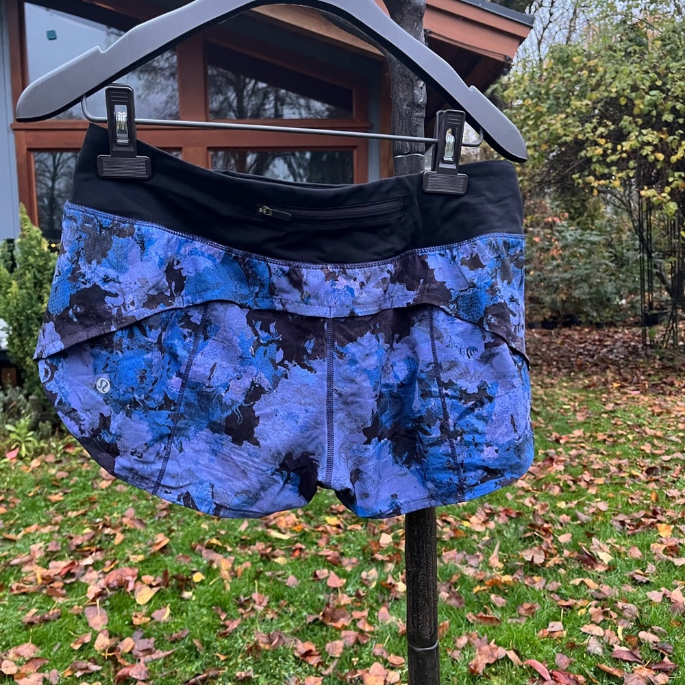 Lululemon Athletica Blue Camouflage Athletic Shorts - Picture 2 of 3
